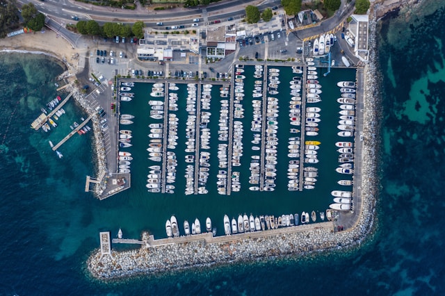 Controle du bateau au port
