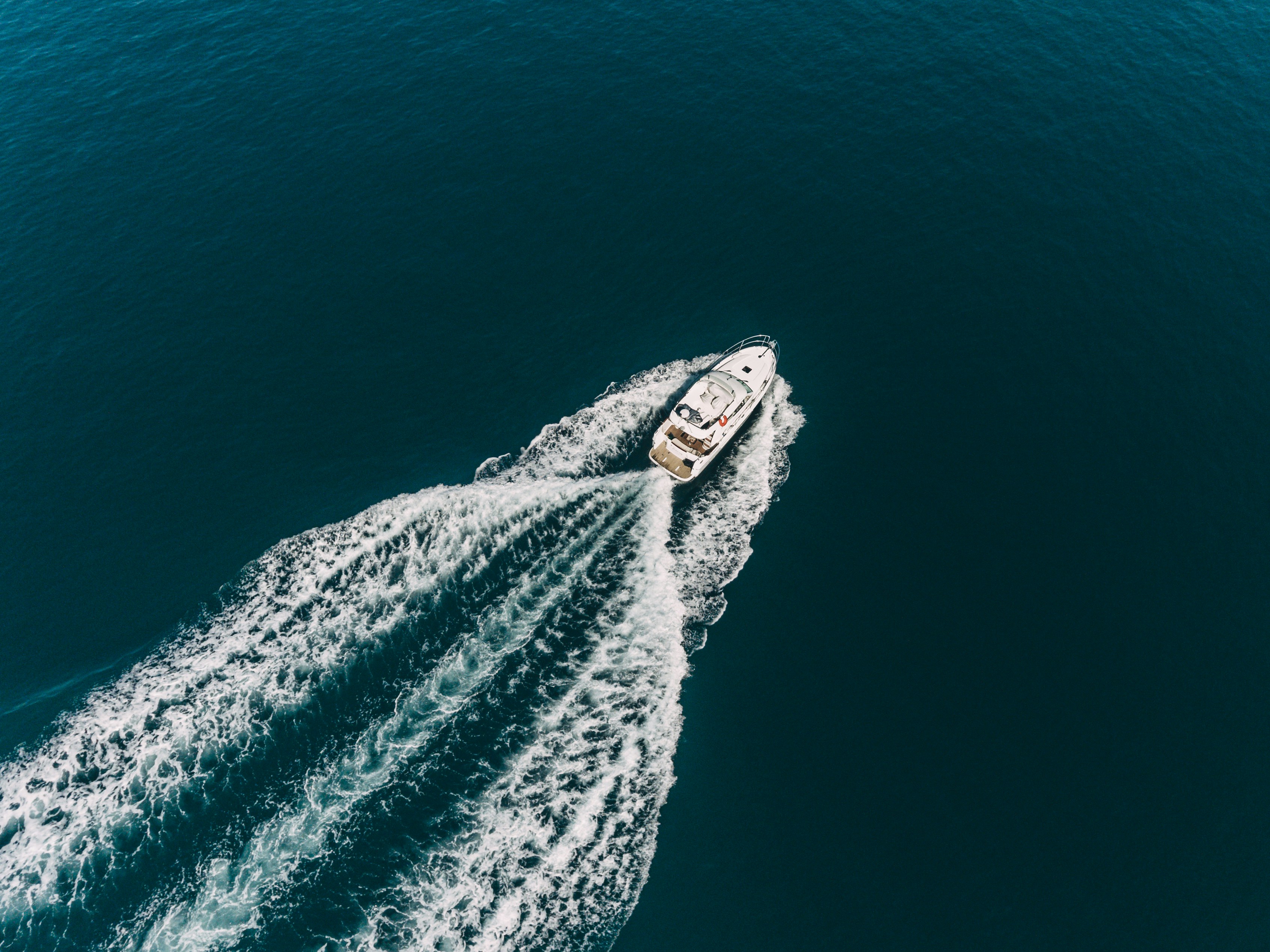 Bateau en mer - auteur Jordan Cormack